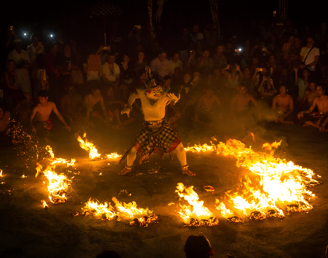 Watch a traditional dance ritual in Uluwatu Temple