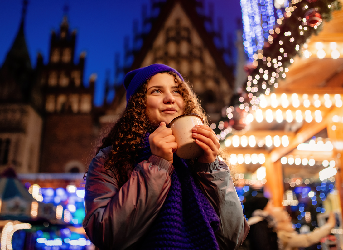SIAMO A TUA DISPOSIZIONE PER I TUOI PERNOTTAMENTI. ATTRAZIONI TURISTICHE. LUCI DELLA CITTÀ!