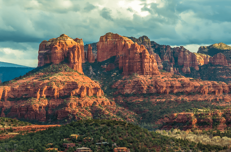 Scenic view of Sedona, Arizona, showcasing the area's iconic red rock formations.